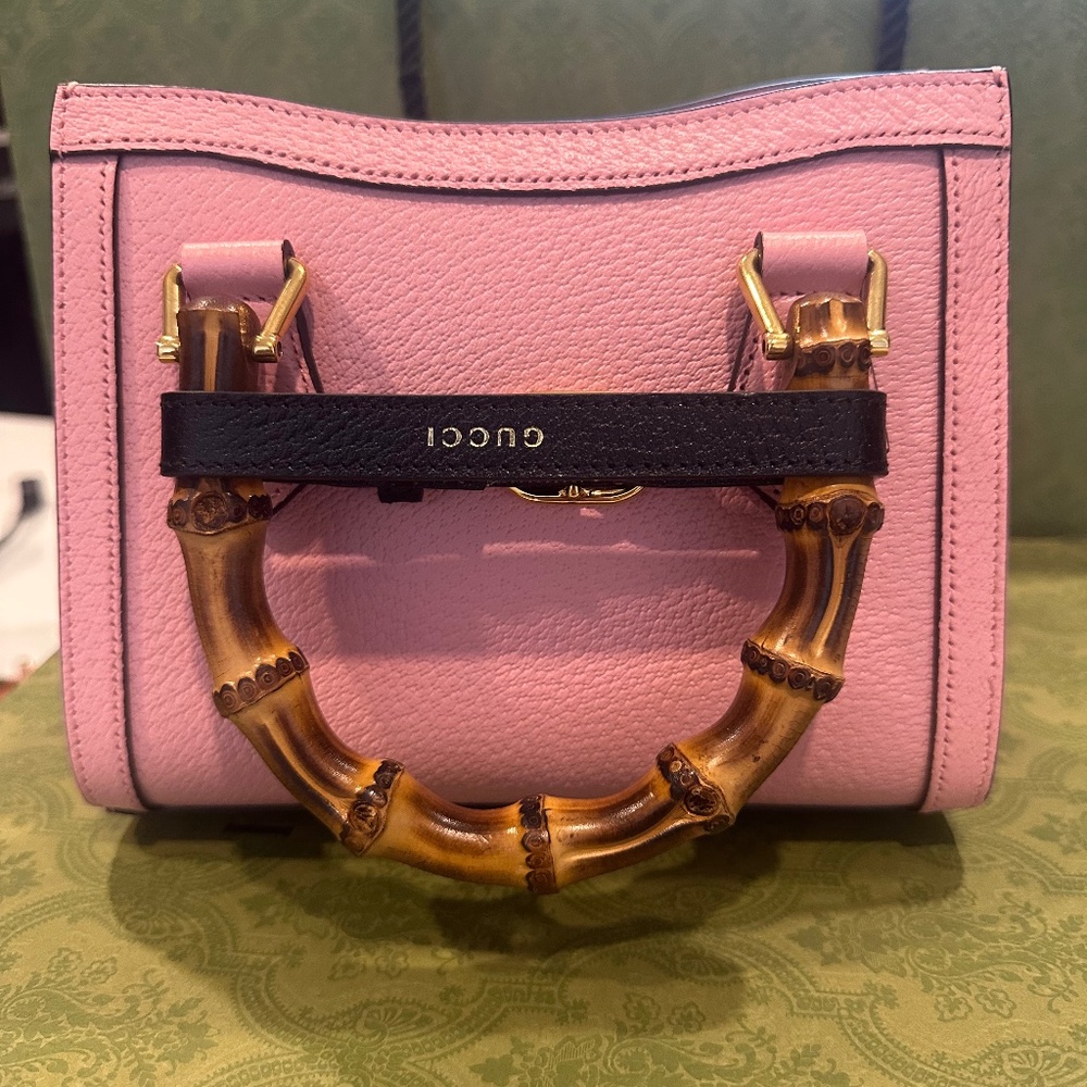 Authentic Gucci Diana Mini toe bag